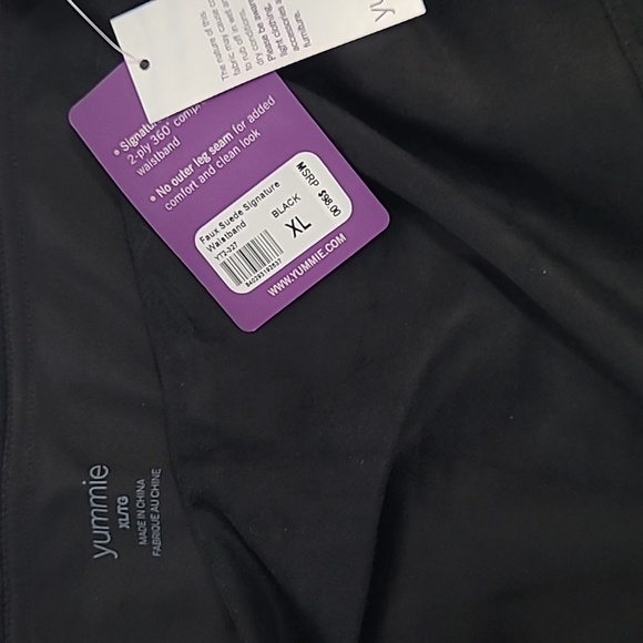 Faux Suede Yummy black High-Waisted Leggings - Picture 5 of 5